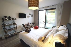 Sweet Home Studio Aix En Provence, Terrace, Pool, Restaurant - Points About Your Stay