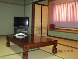 Takaraya - Location and Accessibility