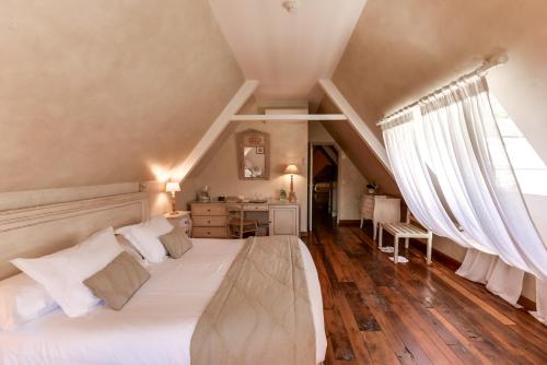 The Bridge of Louysse - Points About Your Stay