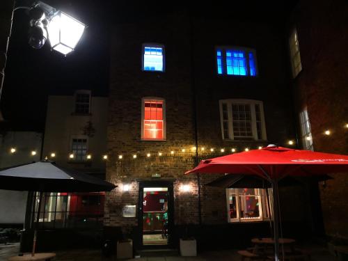 The Commercial Bar & Hotel - Good To Know