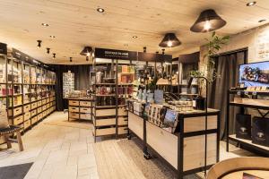 The Domain of Green Meadows Suites & Rooms With Private Jacuzzi in Châteauneuf - Points About Your Stay