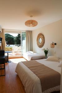 The Kingfishers - Points About Your Stay