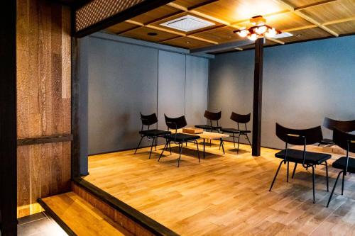 THE MACHIYA EBISUYA - Good To Know