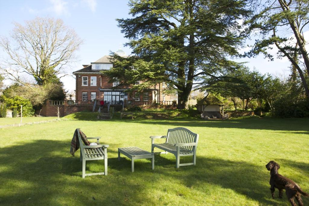 The Manor at Sway – Hotel, Restaurant and Gardens - Good To Know
