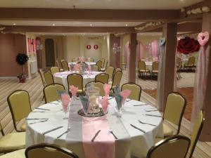 The Royal Hotel - Good To Know