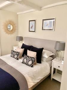 The Sparsholt Barn - Good To Know