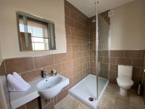 The Three Horseshoes Hotel - Good To Know