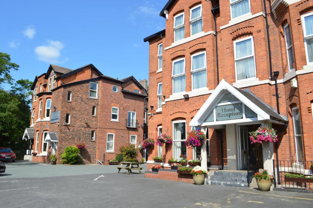 The Westlynne Hotel & Apartments Review