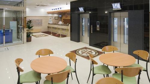 Toyoko Inn Hokkaido Asahikawa Station East Exit - Location and Accessibility