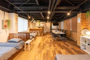 U.HOUSE - Good To Know