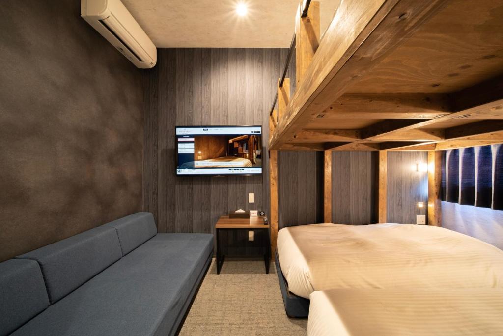 WELLSTAY Namba Review