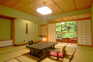 Yamanakaonsen Ohanami Kyubei - Good To Know