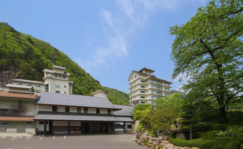 2 Amazing Places to Stay in Iizaka Onsen, Fukushima