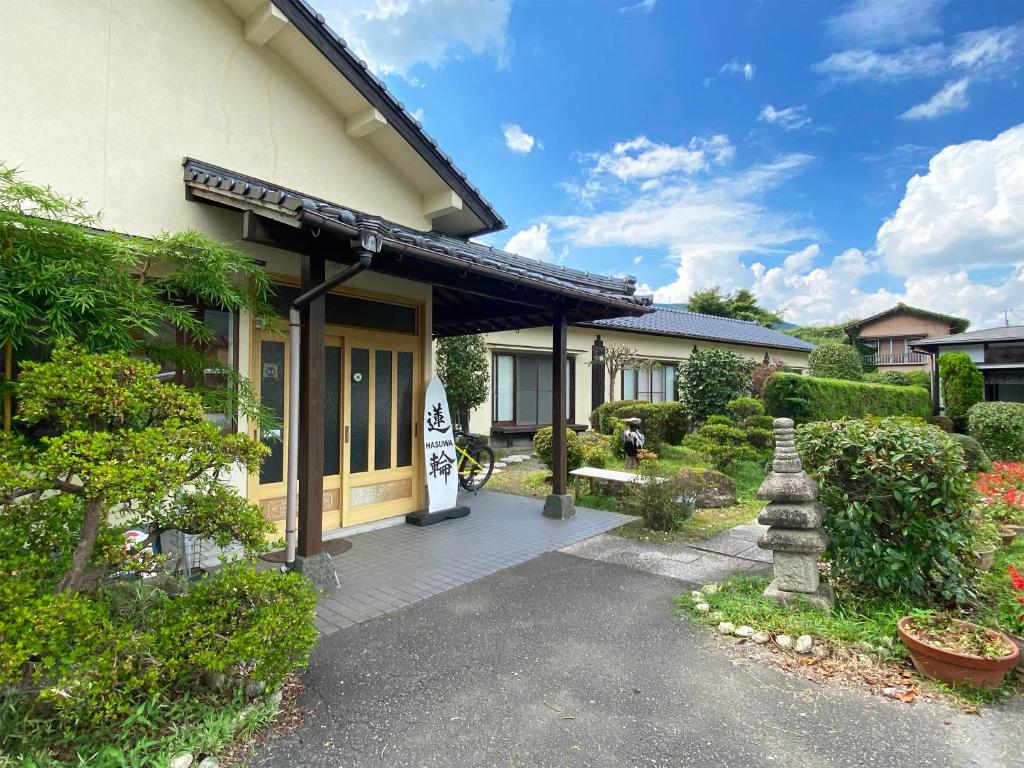 Yufuin Onsen Hasuwa Inn - Dining Experience