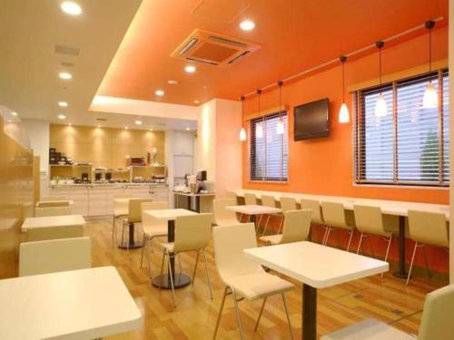 Ai Hotel - Hotel Overview and Location