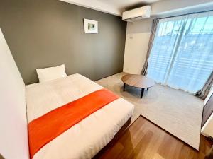 Apartment Hotel Ecott - Overview and Location