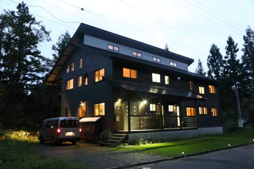 Bears Den Mountain Lodge - Lodge Overview and Ratings