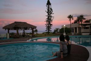 Coral Palms - Location and Nearby Attractions