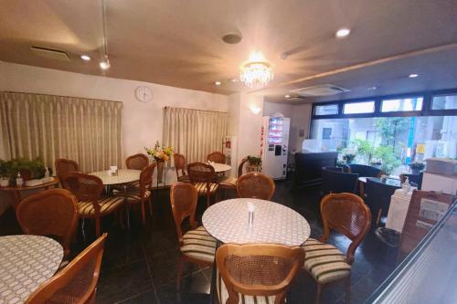 E Hotel Warabi - Overview and Location