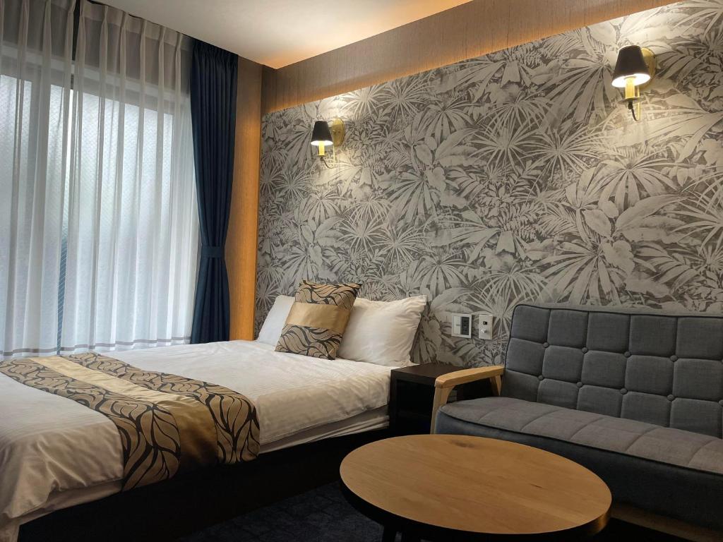 GRAND BASE Mojiko Ekimae - Guest Experience Insights