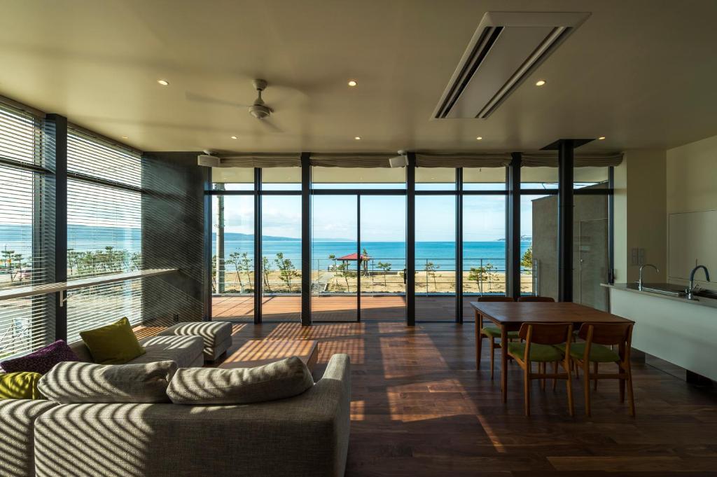 Guest Villa on the BI-CHI Review