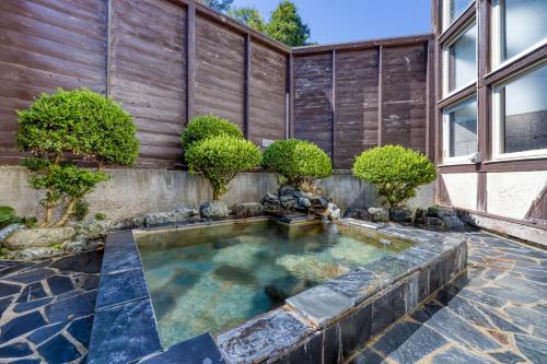 Hakuba Hotel Paipu No Kemuri - Location and Surrounding Attractions