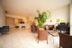 Hotel Aile - Convenient Location and Accessibility