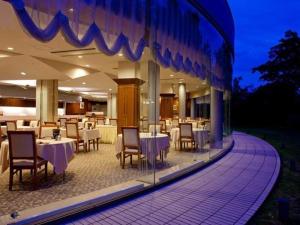 Hotel Kasugai - Accommodation and Amenities