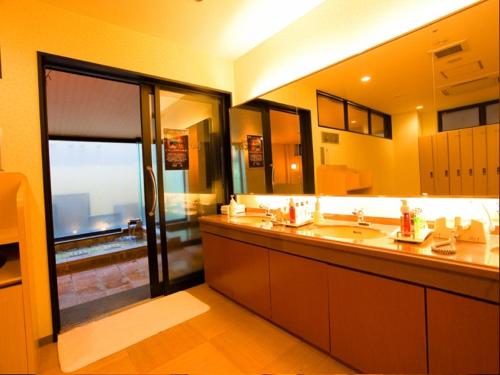 Hotel Lexton Kagoshima - Room Types and Amenities