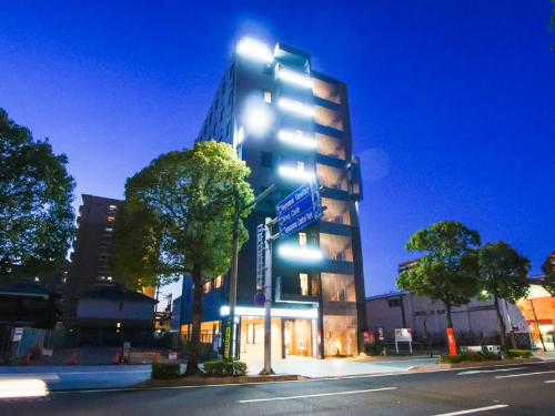HOTEL LiVEMAX Himeji Shiyakusho Mae - Room Features and Amenities