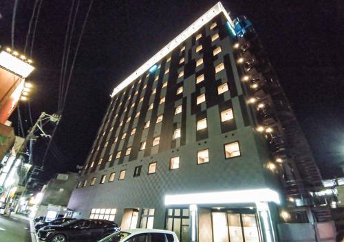 HOTEL LiVEMAX Kokura Ekimae - Guest Services Offered
