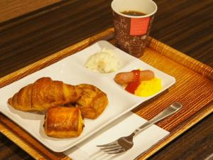 HOTEL LiVEMAX PREMIUM Himejieki-Minami - Room Amenities