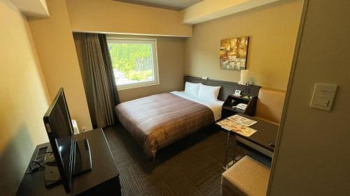 Hotel Route-Inn Saiki Ekimae - Hotel Overview and Location