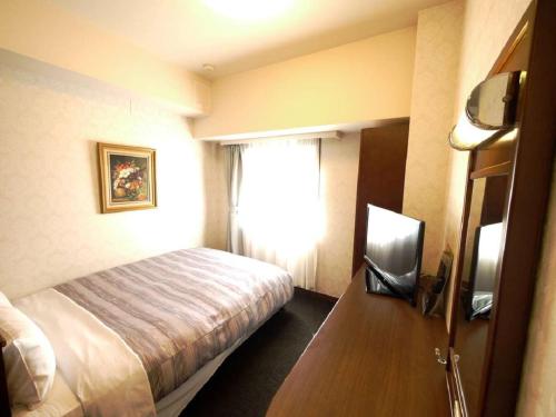 Hotel Route-Inn Yokohama Bashamichi - Location and Accessibility