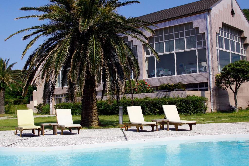 Hotel Surpromont - Accommodation Types and Amenities