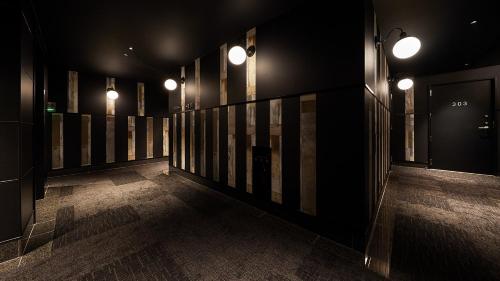 HOTEL Us Racecourse Adult Only - Overview and Location