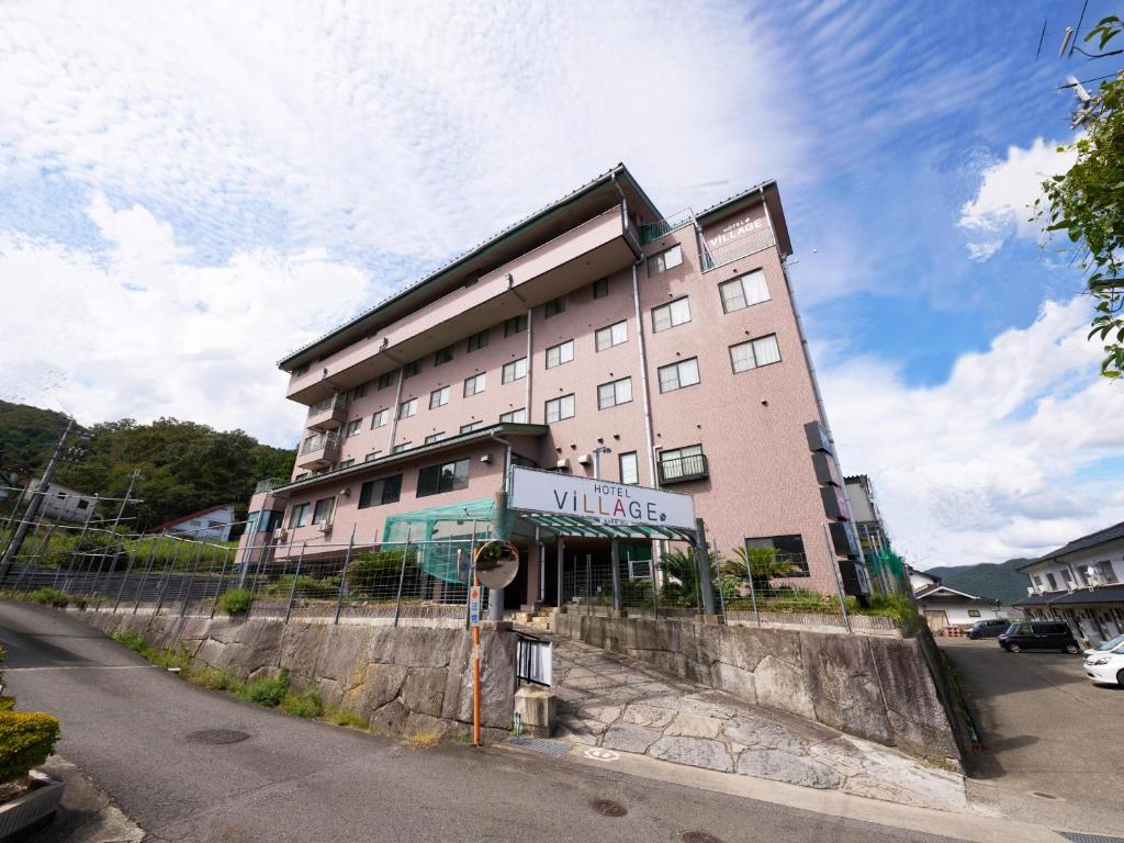 Hotel Village Review