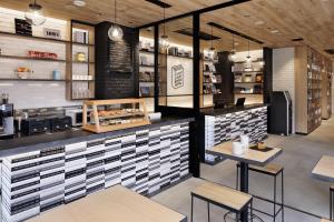 LAMP LIGHT BOOKS HOTEL Nagoya - Exceptional Guest Reviews and Ratings