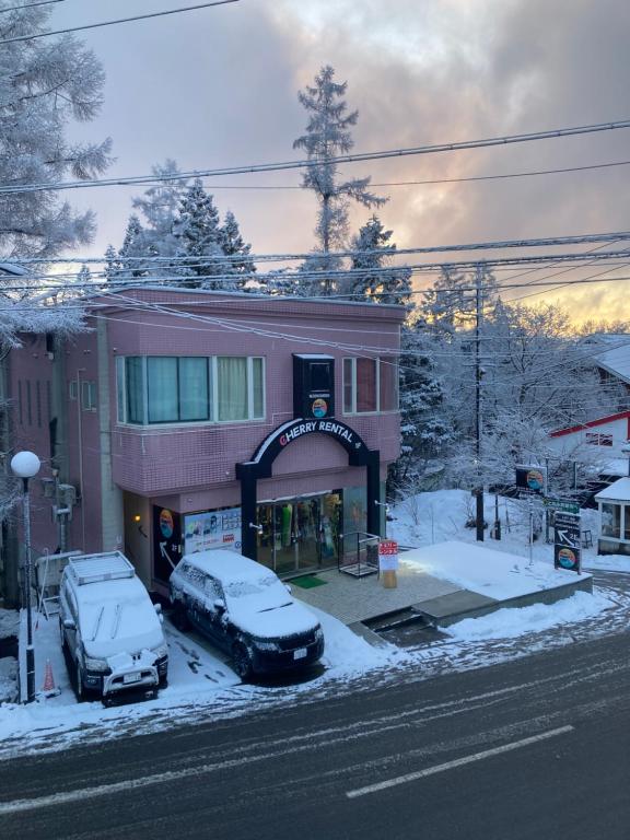 Lift Inn Hakuba Goryu - Overview and Location