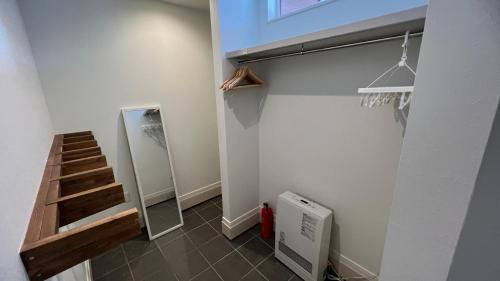 Neverland Chalet - Location and Accessibility