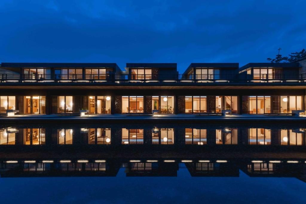 Numazu Club - Amenities and Services