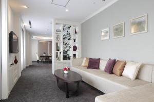 Palace Hotel Omiya - Location and Accessibility