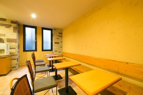 R&B Hotel Nagoya Sakae Higashi - Hotel Overview and Location
