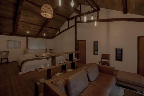 Stream - Hotel Location and Accessibility