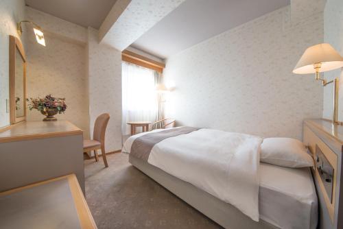 Takayama City Hotel Four Seasons - Onsite Amenities and Facilities