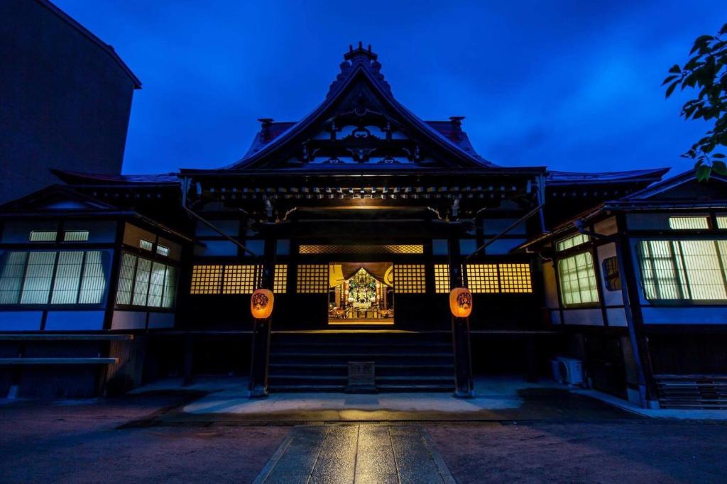 Temple Hotel Takayama Zenkoji Review