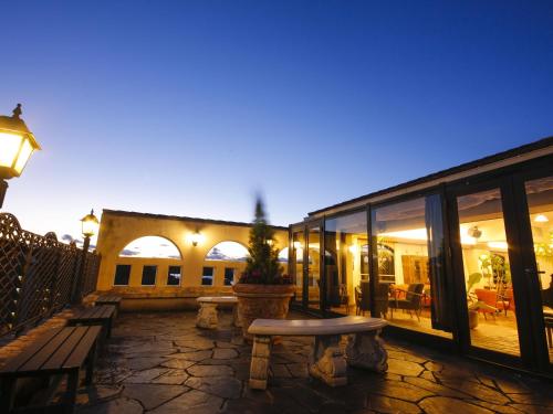 Bishoku No Kakurega Provence - On-Site Amenities and Facilities