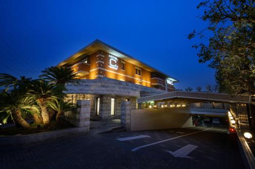 C.YOKOHAMA - Accommodation Options and Pricing
