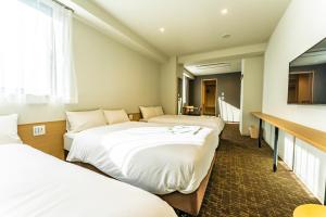 CVS Bay Hotel - Amenities and Services