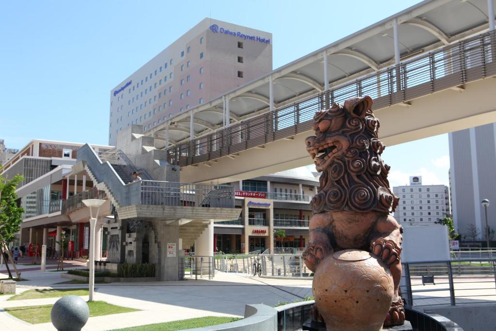 Daiwa Roynet Hotel Naha Kokusai Street - Amenities and Services
